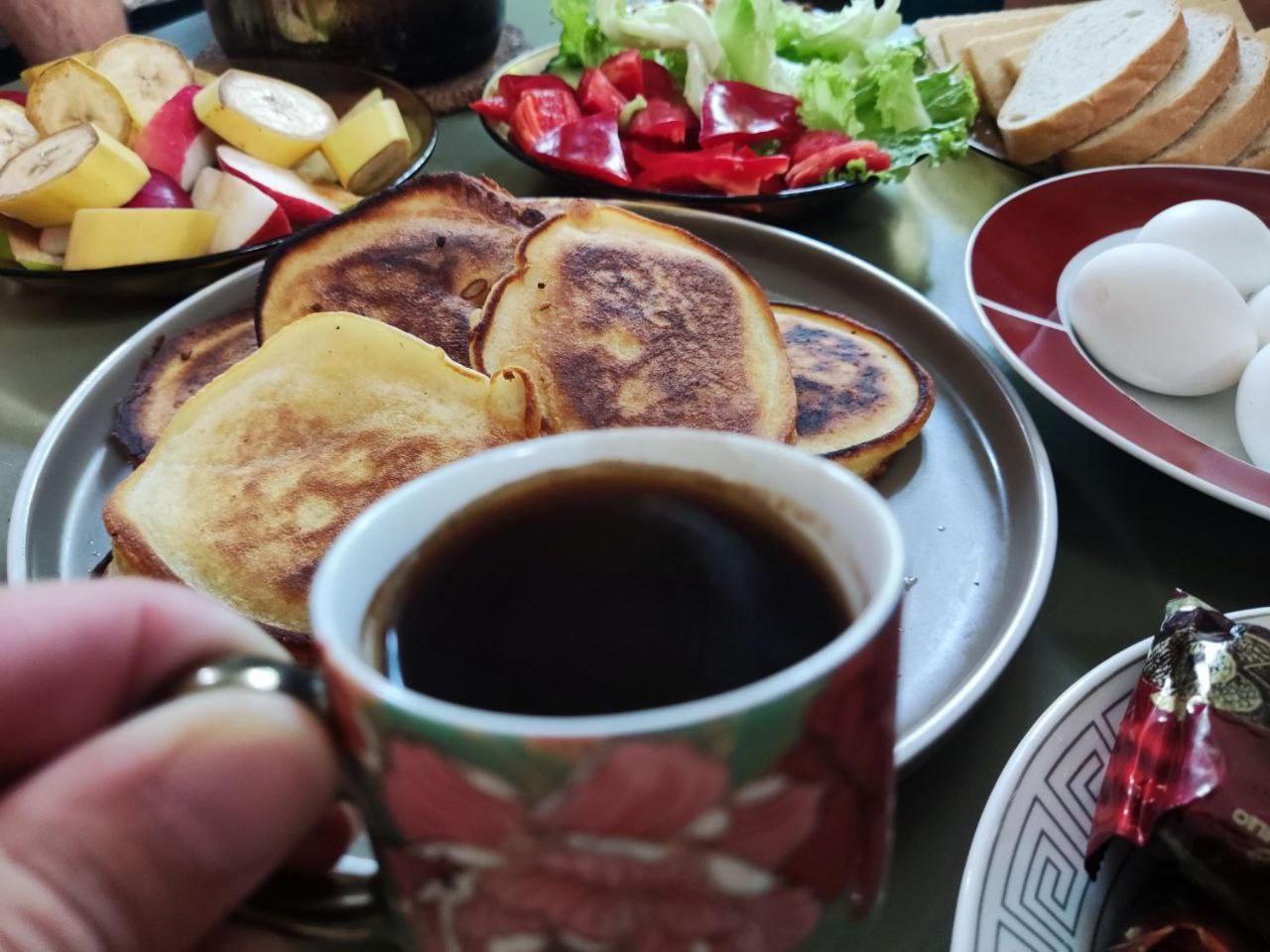 Harmony Backpackers Hostel Batumi Szoba fotó