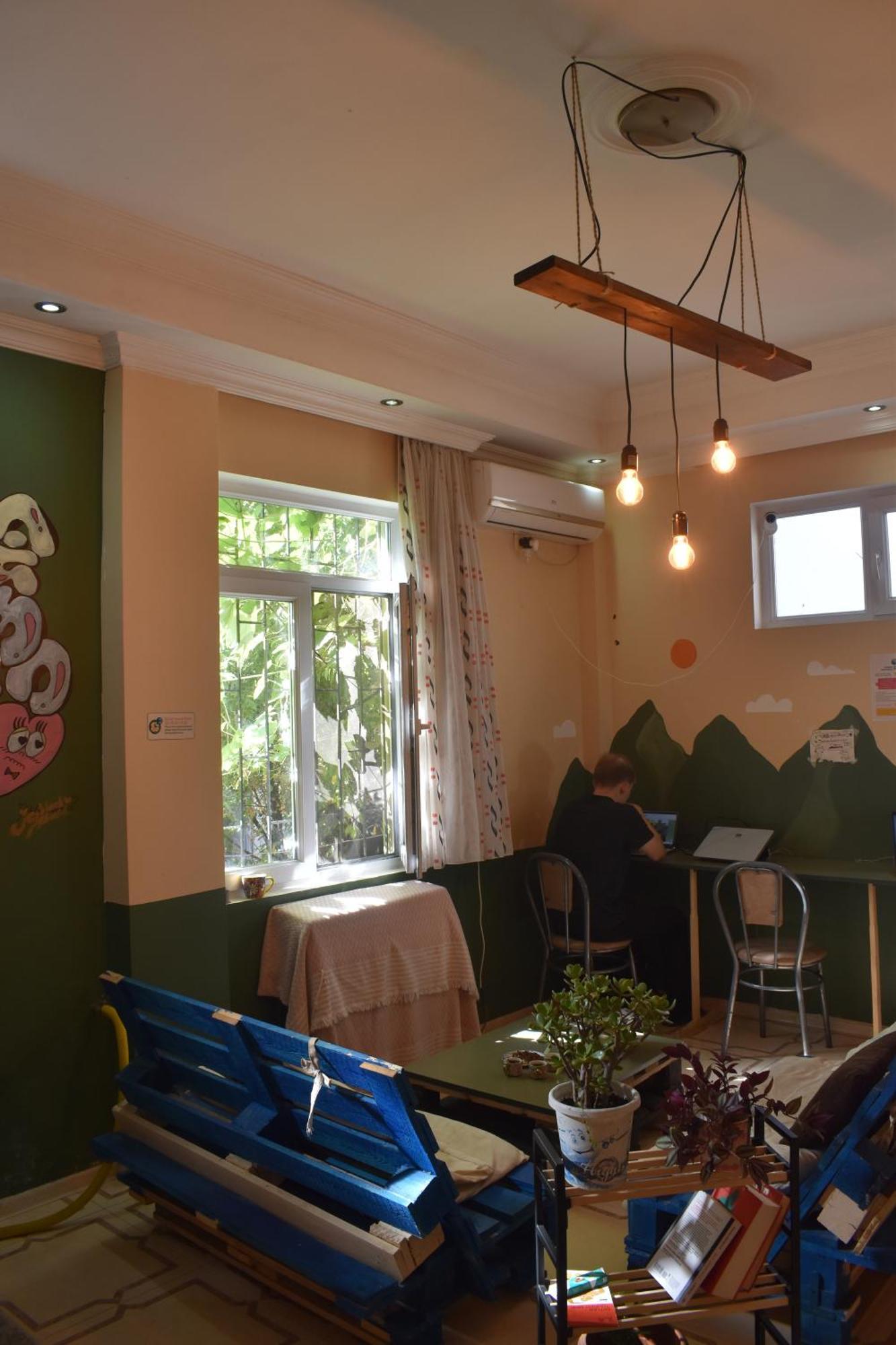 Harmony Backpackers Hostel Batumi Szoba fotó